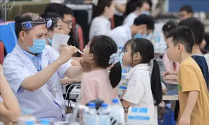 Hà Nội khẩn trương khám sức khỏe, số hóa dữ liệu y tế học đường