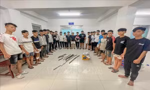 Củng cố hồ sơ xử lý nhóm thanh thiếu niên tụ tập đánh nhau