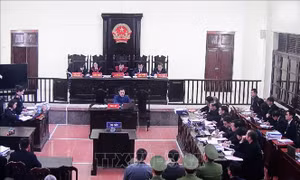 Tranh tụng làm rõ trách nhiệm của nguyên Giám đốc Bệnh viện Đa khoa tỉnh Hòa Bình