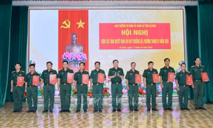 Trao quyết định điều động, bổ nhiệm Chỉ huy trưởng Ban Chỉ huy quân sự cấp xã