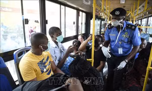 Tổng thống Nigeria kêu gọi áp dụng các biện pháp khẩn cấp