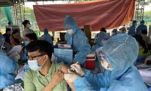 Vượt 41.000 ca mắc COVID-19, Bình Dương kiến nghị cấp thêm 1 triệu liều vaccine  