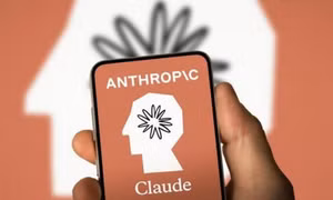 Mỹ yêu cầu Anthropic cho quân đội sử dụng AI không hạn chế