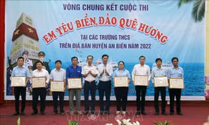 Kiên Giang: Bộ Tư lệnh vùng Cảnh sát biển 4 đồng hành với ngư dân An Biên