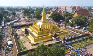 Đặc sắc lễ rước Phasatpheung ở Lào