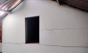 Yên Bái: Nhiều hộ dân bị ảnh hưởng bởi việc nổ mìn khi thi công