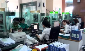 207 doanh nghiệp được vay vốn để trả lương cho lao động bị ngừng việc