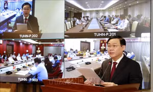 Ban Chấp hành Đảng bộ thành phố Hà Nội thảo luận về phát triển kinh tế - xã hội