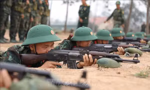 Chiến sĩ mới bắt nhịp với môi trường quân đội