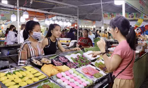 Khai mạc Ngày hội bánh dân gian Nam Bộ - An Giang kết hợp xúc tiến du lịch, thương mại