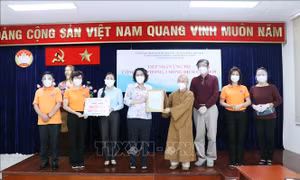 Tiếp nhận ủng hộ phòng, chống dịch từ các doanh nghiệp, cơ sở tôn giáo