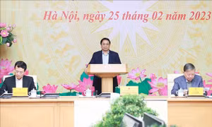 Thủ tướng: Không yêu cầu xác nhận tình trạng cư trú trong giải quyết thủ tục hành chính