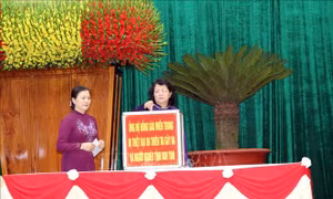 Người dân Kon Tum hướng về miền Trung ruột thịt
