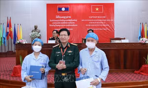 Việt Nam hỗ trợ Lào thực hiện thành công 2 ca ghép thận từ người hiến sống