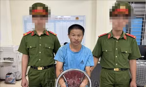 Bắt một đối tượng truy nã đặc biệt nguy hiểm