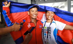 ASEAN Para Games 12: Tấm gương vượt mọi định kiến của cặp đôi VĐV chủ nhà