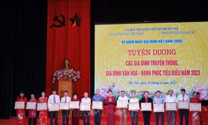 Hà Nội tôn vinh 90 gia đình tiêu biểu