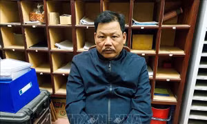 Khởi tố, tam giam 2 đối tượng chống người thi hành công vụ khi tham gia giao thông