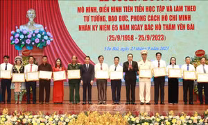 Yên Bái: Tuyên dương 65 tập thể, cá nhân điển hình học tập và làm theo Bác