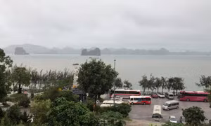 Lặng lẽ Vân Đồn