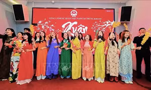 Mang không khí Tết cổ truyền đến với cộng đồng người Việt tại Trung Quốc