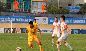 V.league 2018: Công làm, thủ phá khiến FLC Thanh Hóa bị 'văng' khỏi tốp 3 