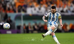 WORLD CUP 2022: HLV tuyển Argentina không tiếc lời ca ngợi thủ quân Messi
