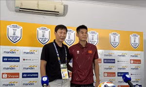 HLV Kim Sang-sik gửi lời chia buồn sâu sắc tới nạn nhân vụ lật tàu ở Vịnh Hạ Long
