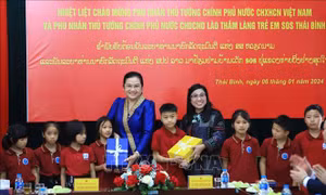 Phu nhân Thủ tướng Lào và Việt Nam thăm, tặng quà Làng trẻ em SOS Thái Bình