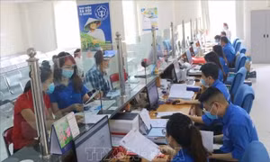 Thủ tướng yêu cầu xem xét nội dung báo chí phản ánh về bảo hiểm y tế