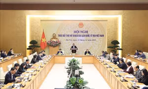 Thủ tướng chủ trì Hội nghị thúc đẩy thu hút khách du lịch quốc tế vào Việt Nam