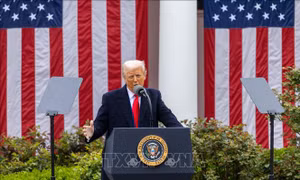 Tổng thống D. Trump ký lệnh hành pháp nhằm giảm giá thuốc