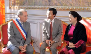 Chủ tịch Quốc hội Nguyễn Thị Kim Ngân tiếp Thị trưởng thành phố Toulouse, Cộng hòa Pháp