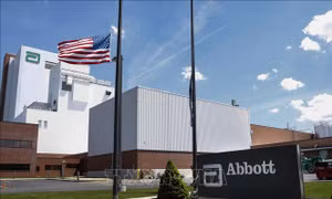 Abbott đối mặt án phạt 495 triệu USD liên quan sữa công thức cho trẻ sinh non