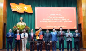 Thành lập Đảng bộ các cơ quan Đảng và Đảng bộ UBND thành phố Huế
