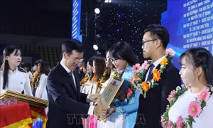 Hội Sinh viên Việt Nam đón nhận Huân chương Độc lập Hạng Nhất 