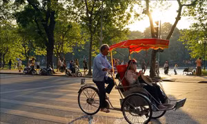 Tìm giải pháp 'kéo' khách du lịch đến Hà Nội