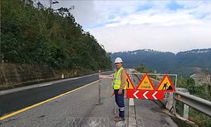 Quảng Trị khắc phục vết nứt trên Quốc lộ 1A, đoạn qua Đèo Ngang