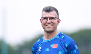 Huấn luyện viên Cristiano Roland dẫn dắt Đội tuyển U16 Việt Nam