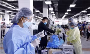 Lào triển khai tiêm vaccine ngừa COVID-19 cho trẻ em
