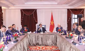 Thủ tướng Phạm Minh Chính dự Tọa đàm chính sách với các giáo sư, chuyên gia kinh tế Hoa Kỳ