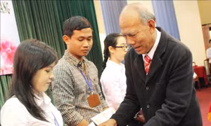 Nhà giáo Nhân dân Lâm Es - Người nặng tình với con chữ của đồng bào Khmer Nam Bộ