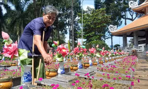 Người thương binh 'canh' giấc ngủ đồng đội