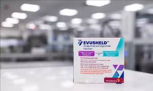 EMA khuyến nghị cấp phép lưu hành thuốc ngăn ngừa COVID-19 của AstraZeneca