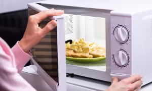 Lò vi sóng không thể tiêu diệt hết vi khuẩn gây bệnh
