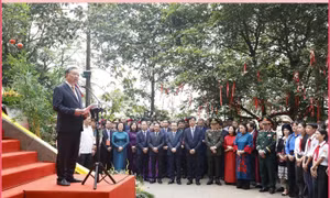 'Giữ nước và phát triển đất nước là trách nhiệm của các thế hệ hôm nay và mai sau'