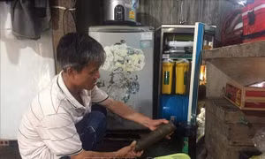Người dân Xuyên Mộc (Bà Rịa - Vũng Tàu) khốn khổ vì thiếu nước sạch