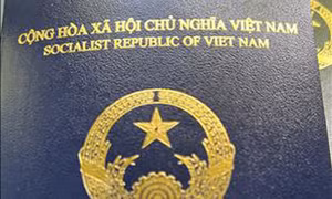 Đại sứ quán Tây Ban Nha không tiếp nhận đơn xin thị thực Schengen với hộ chiếu mẫu mới