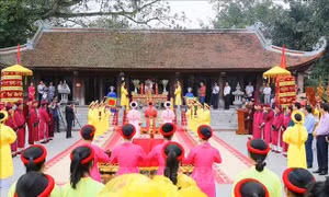 Dâng hương tưởng nhớ, tri ân công đức Tổ Mẫu Âu Cơ