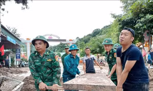 Điểm tựa của nhân dân vùng biên trong lũ dữ